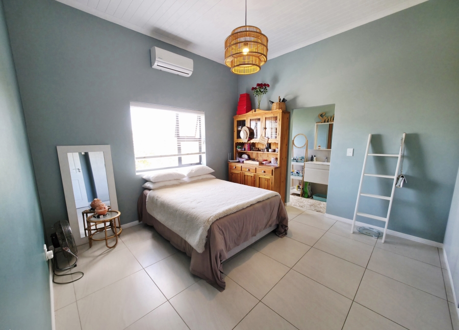 3 Bedroom Property for Sale in Uitsig Western Cape